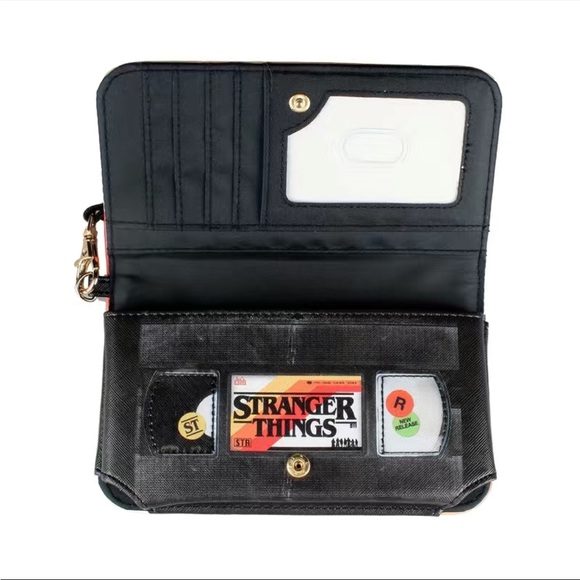 STRANGER THINGS WALLETS 💥✨💥 - Picture 7 of 7